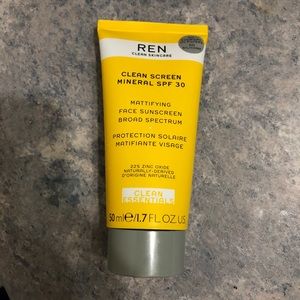 Ren Mattifying Sunscreen Cream SPF 30
